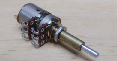 Control Volumen y Squelch ¢12 000