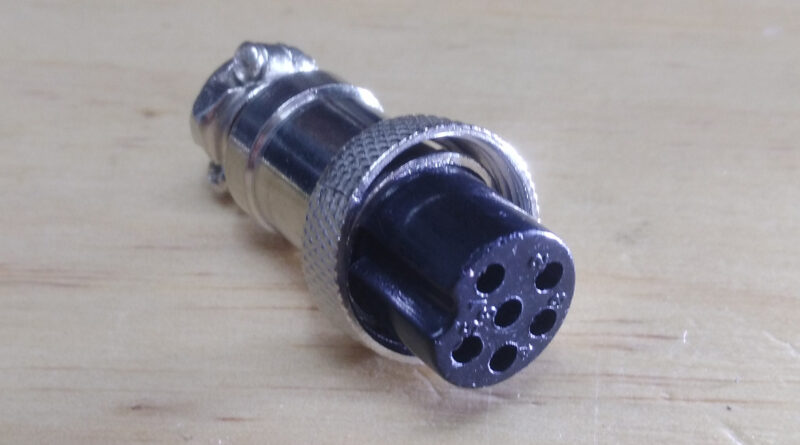 Conector Micrófono 6 pines Macho Ranger RCI